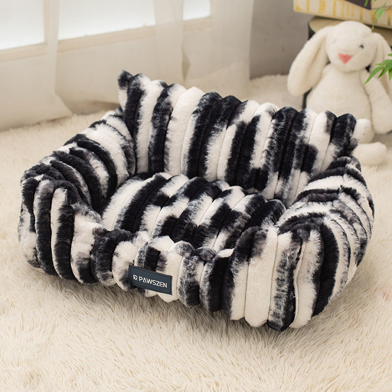 Plush Comfort Sofa Bed for Large Pets